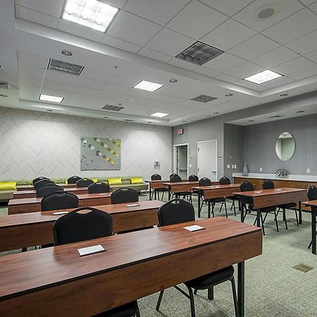 Springhill Suites Tampa North/Tampa Palms Exterior foto